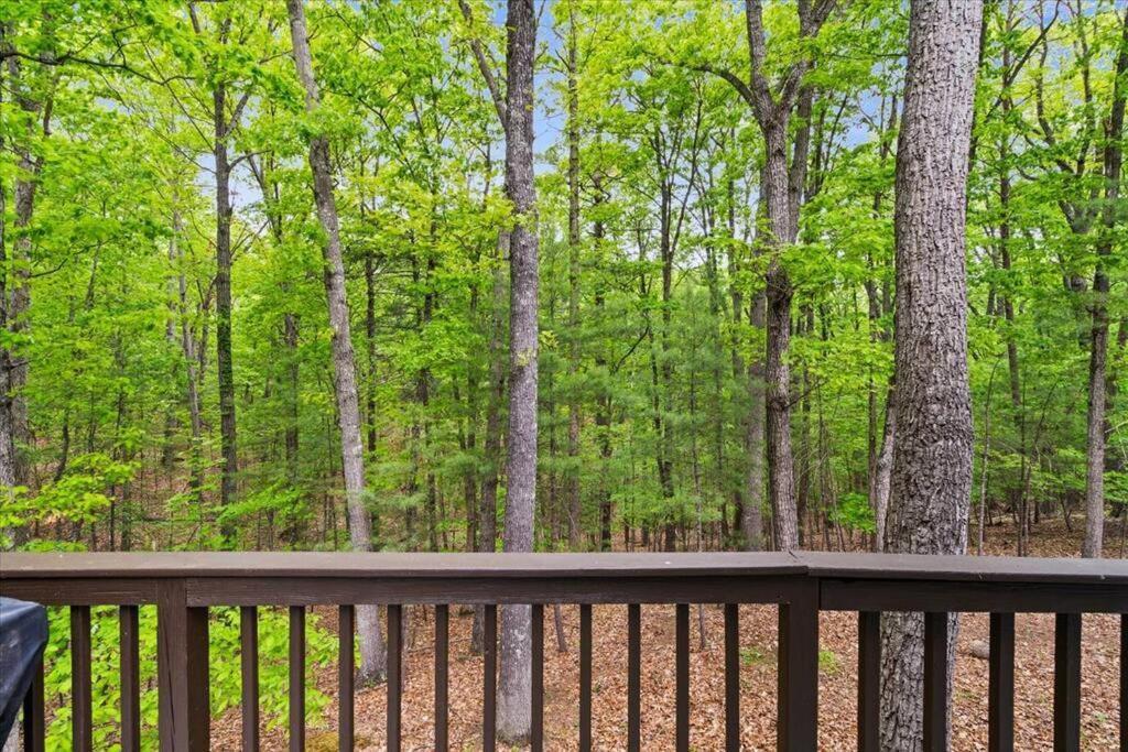 The Gingerbread House: 4 Bedroom Chalet, W/ Sunroom/Deck, Sleeps 12, Modern Amenities McGaheysville Luaran gambar